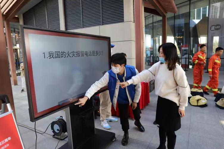 逃生最新作品，時代的挑戰(zhàn)與生存希望的曙光