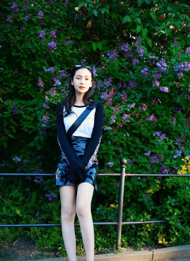 楊穎最新復(fù)工，回歸職場的風(fēng)采引熱議