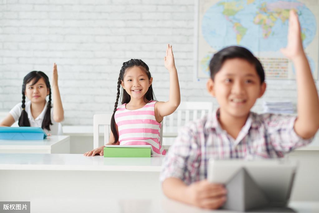 最新風(fēng)扇舞教程，一步步學(xué)會(huì)優(yōu)雅技能