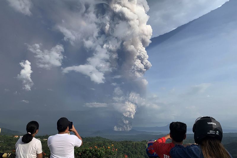 塔爾火山最新動態(tài)，地質奇跡蘇醒的震撼見證