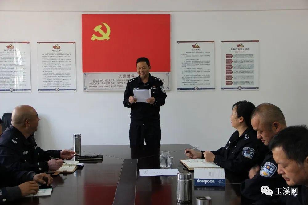 潘麗春的日常趣事，友情紐帶與快樂分享