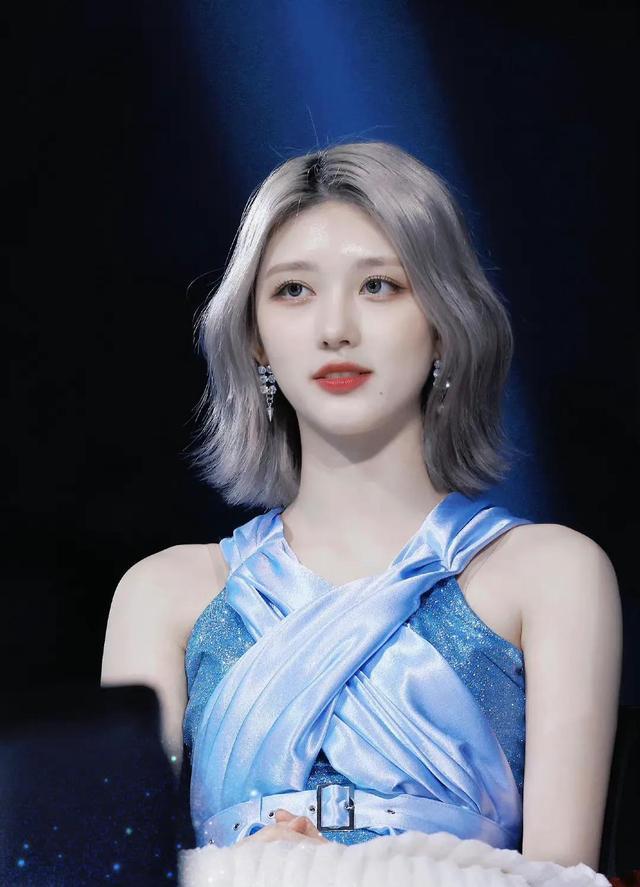 金秋學(xué)習(xí)、變化與自信的旋律，最新圖片呈現(xiàn)眼前