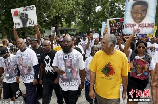 黑人事件最新報(bào)道，自然美景中的內(nèi)心平和之旅