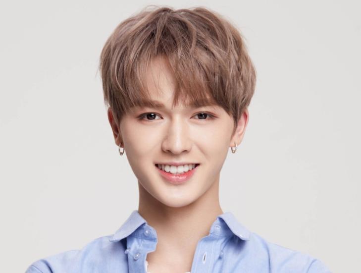 朱正廷最新行程揭秘，探索明星步伐，感受生活精彩瞬間