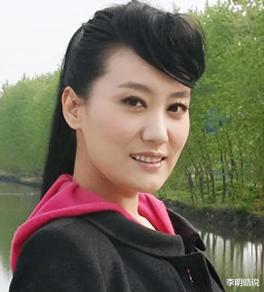 譚晶最新動態(tài)，擁抱自然，內(nèi)心寧靜之旅