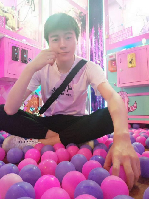 演員陳博，才華與熱情的魅力塑造角色風(fēng)采