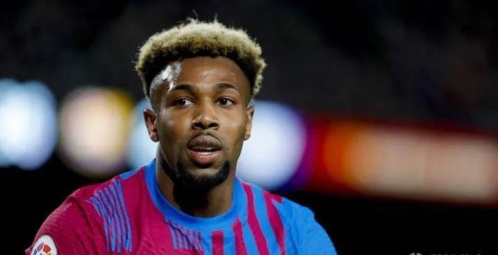 最新足球前鋒的日常趣事揭秘