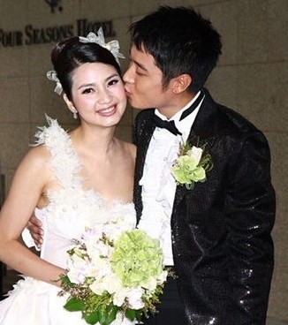 姐弟戀明星的日常趣事與風(fēng)采展示