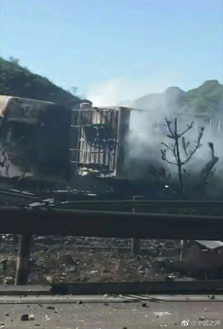 張石高速爆炸事件最新進(jìn)展，實時關(guān)注，一網(wǎng)打盡最新動態(tài)！