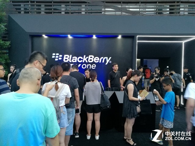 黑莓上市，市場機遇與挑戰(zhàn)并存