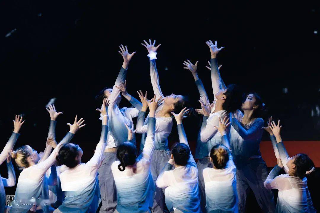 集體舞比賽,集體舞比賽，一場自然美景的探索之旅