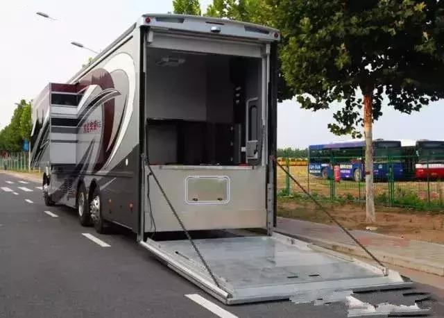 國(guó)產(chǎn)房車實(shí)拍與價(jià)格解析，流動(dòng)家園背后的故事與圖片展示