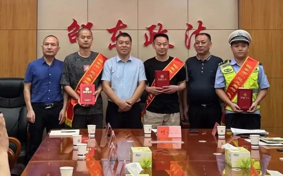 益陽英雄英勇無畏，譜寫時代傳奇的最新事跡