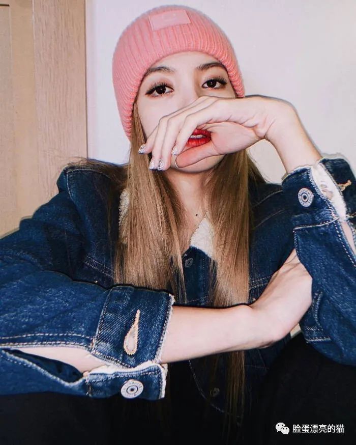 華伊沫LISA最新美照，閃耀時代之星的獨特魅力