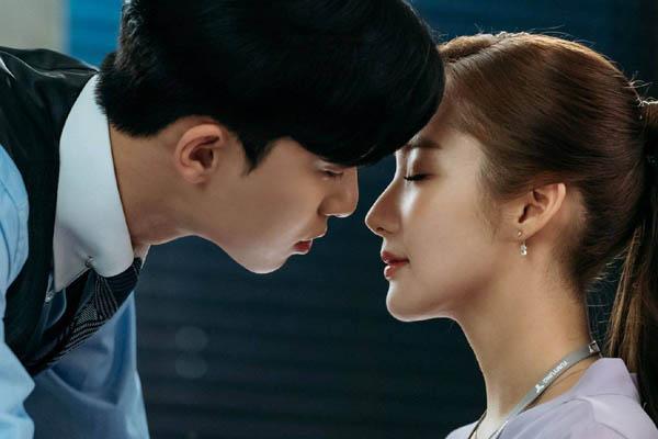 最新熱門(mén)韓劇與探索自然美景的治愈之旅