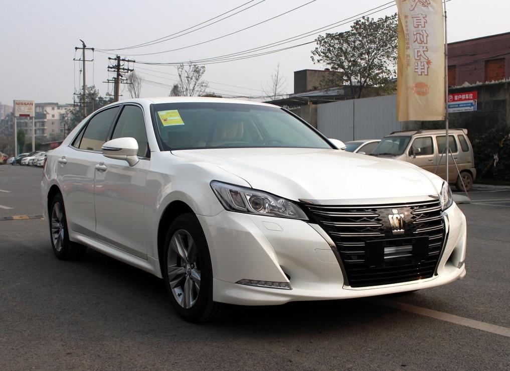 豐田皇冠最新款，家的溫馨與友情的紐帶展現(xiàn)風(fēng)采