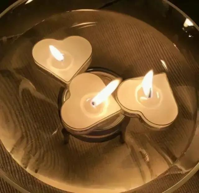 雙子座頭像動漫，展現(xiàn)變化、學習與自信的力量