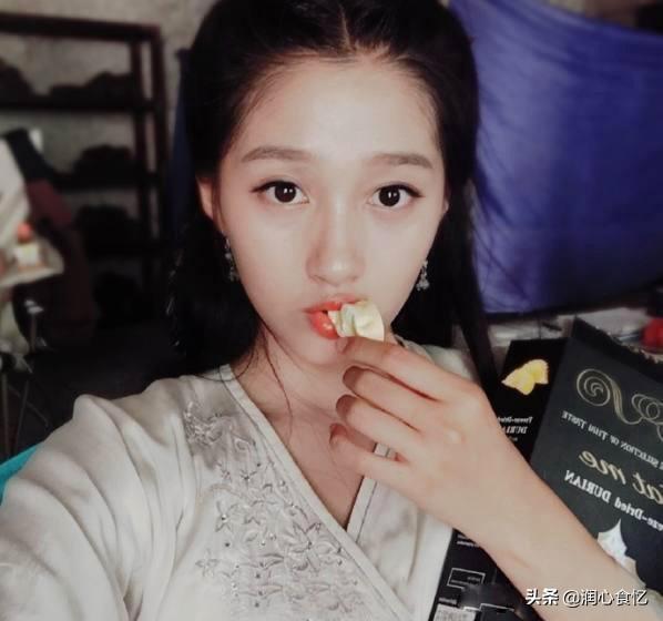 探索明星愛(ài)吃的零食之旅，明星零食大揭秘