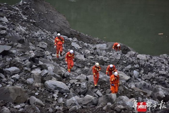 茂縣山體滑坡最新動態(tài)，全面解析滑坡情況及應(yīng)對步驟指南（初學(xué)者與進(jìn)階用戶必讀）
