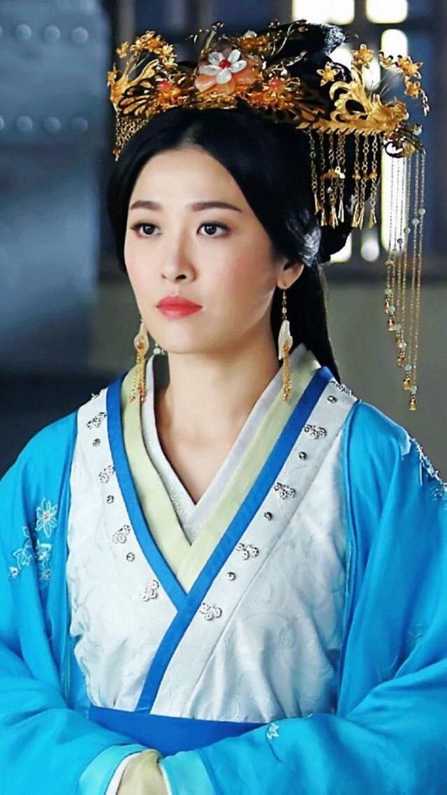 平陽公主演員與科技融合，高科技產(chǎn)品展現(xiàn)生活完美融合的魅力