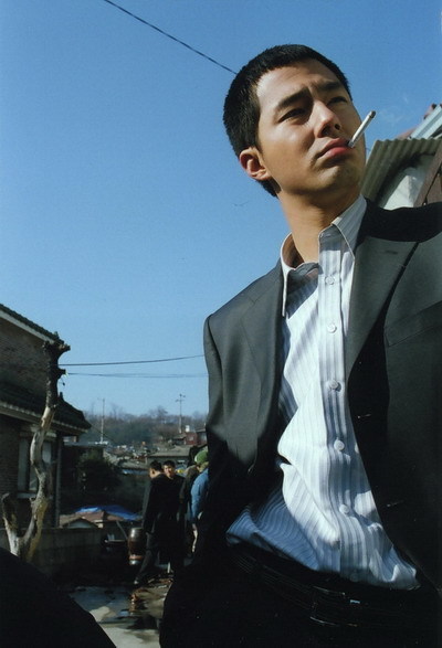 卑劣的街頭演員，模仿與自我之旅的自信與成就感之路