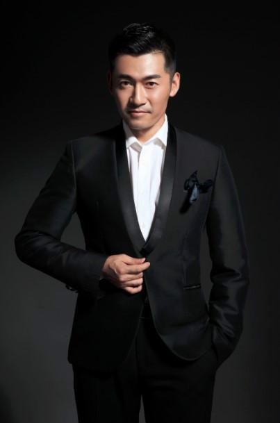 當(dāng)紅明星的最新動(dòng)態(tài)揭秘，星光下的溫馨日常