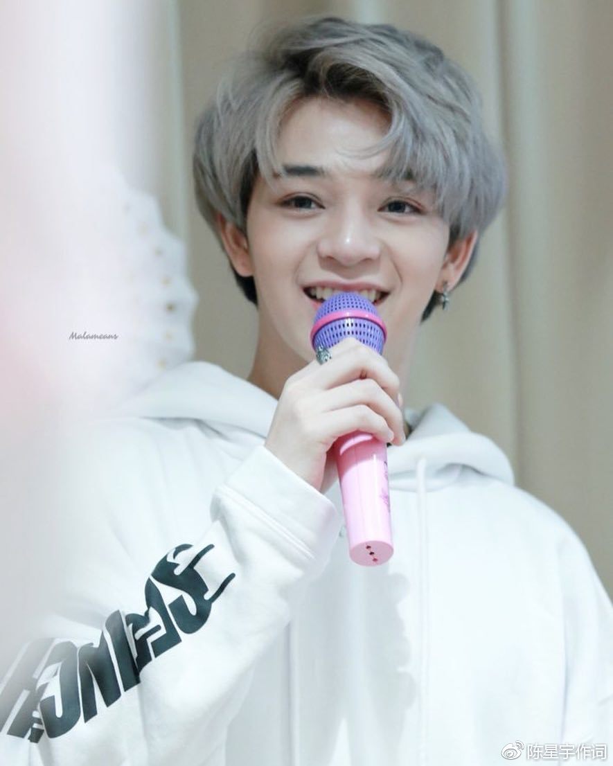 Bas泰國演員，自然美景中的心靈尋覓之旅