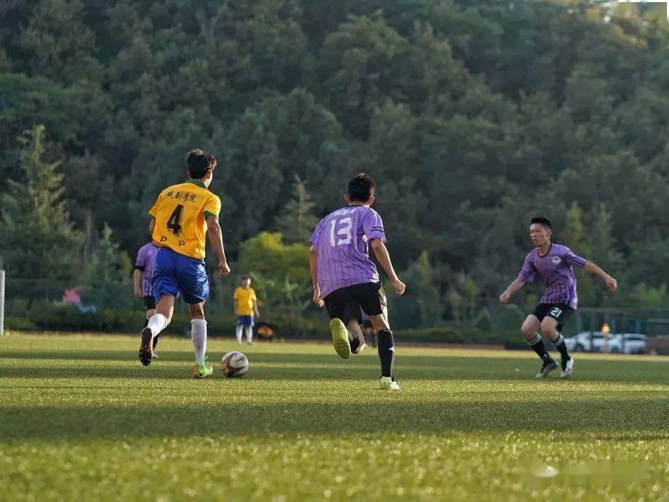 足球比賽注意事項與小巷獨特文化，探索足球文化與美食之旅