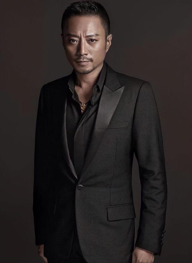 中國(guó)硬漢男演員專屬高科技產(chǎn)品揭秘