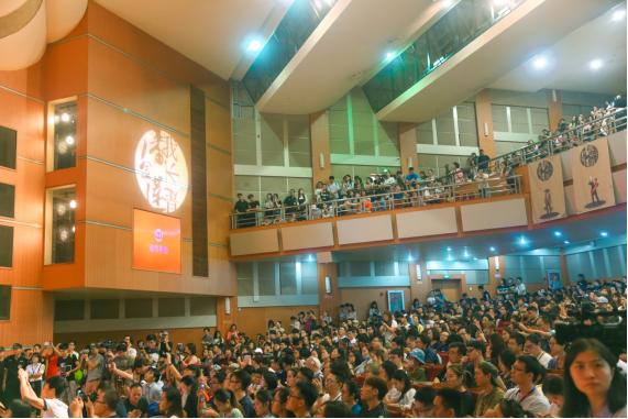 大鵬最新力作，與自然美景的邂逅，探尋內(nèi)心的平和與喜悅