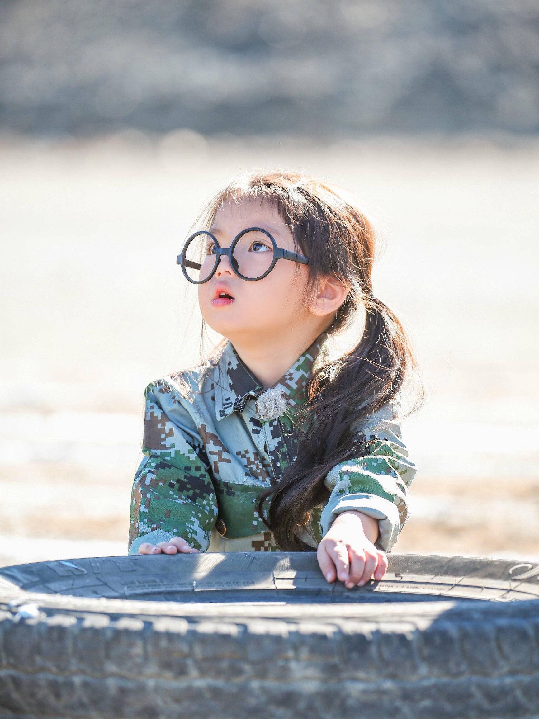 董力阿拉蕾時代之光下的璀璨明星，最新采訪獨家報道