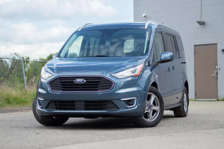 福特最新款面包車，科技重塑出行體驗，引領(lǐng)時代潮流