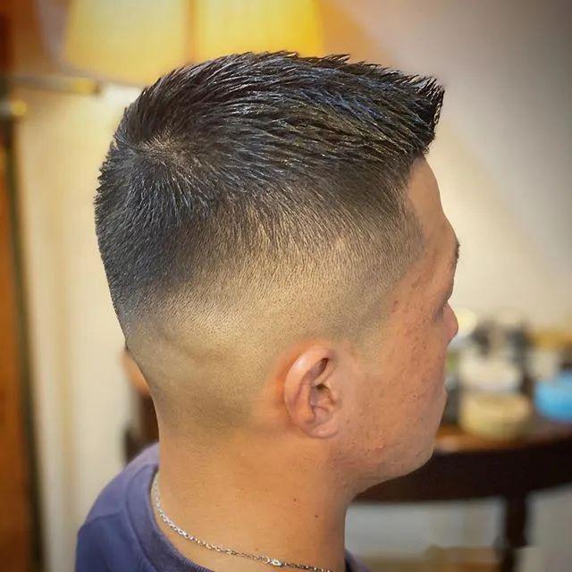 科技重塑時(shí)尚魅力，揭秘2025最新款發(fā)型男潮，引領(lǐng)潮流新紀(jì)元