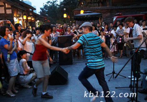 草榴社區(qū)最新地址，一段溫馨有趣的日常故事揭曉